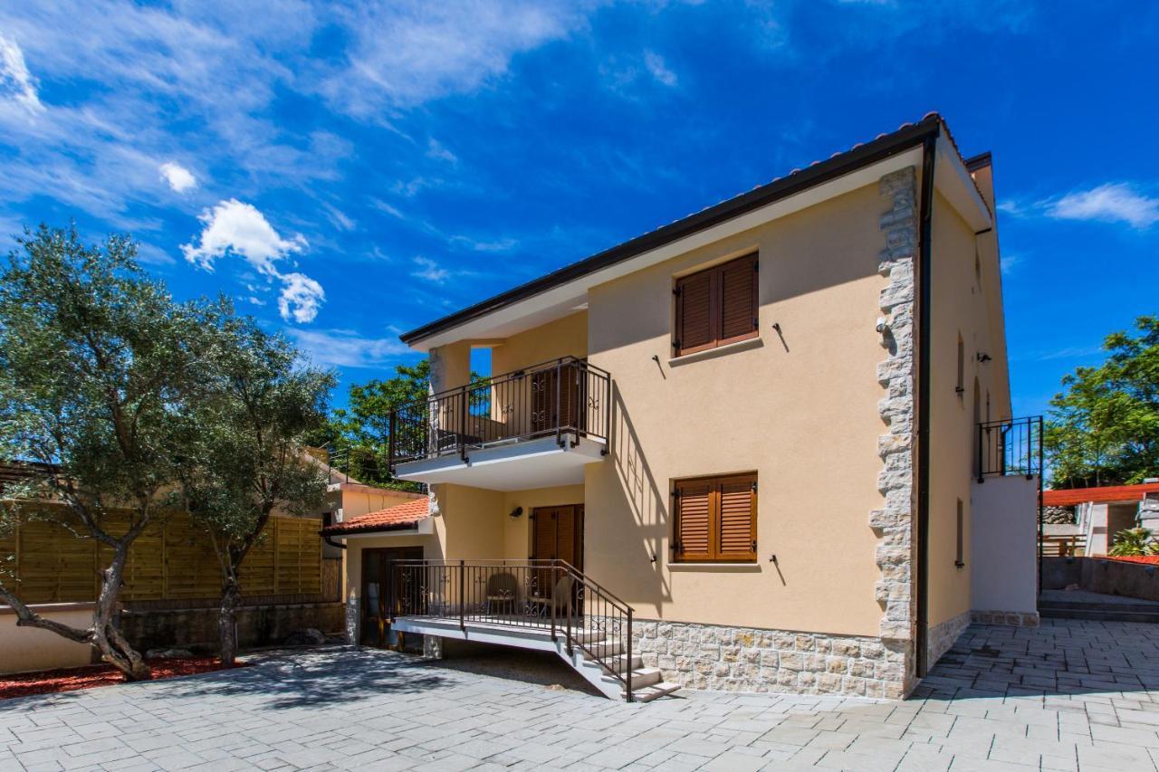 Apartments Villa Diamant With Pool & Whirlpool Čižići Eksteriør billede